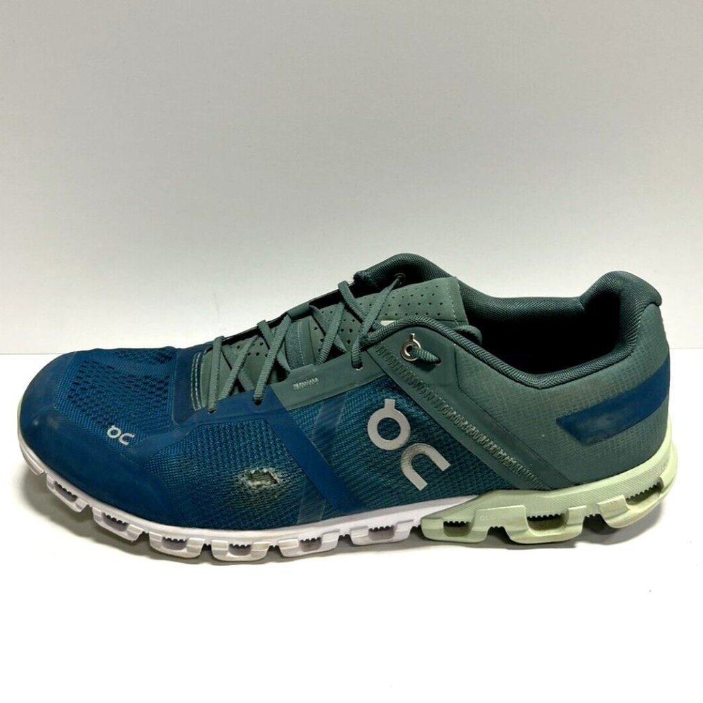 On Men's Cloudflow Running Shoes, Size 12.5M